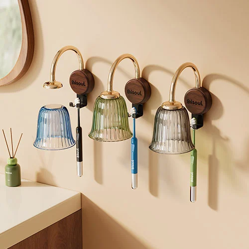 French-style Wall Lamp and Mouthwash Cup
