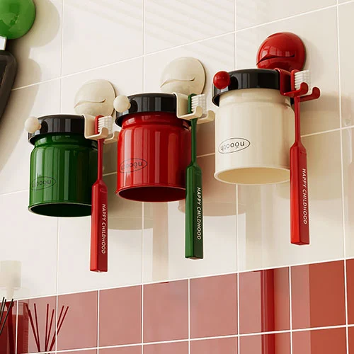 Magnetic Mouthwash Cup