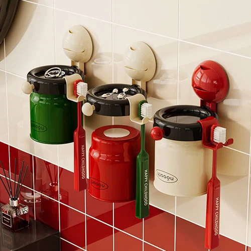 Magnetic Mouthwash Cup