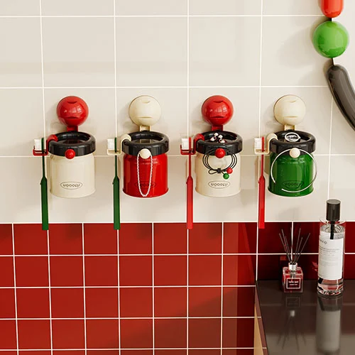 Magnetic Mouthwash Cup