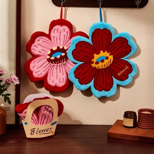 Poppy-Shaped Hanging Hand Towel