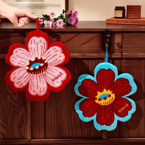 Poppy-Shaped Hanging Hand Towel