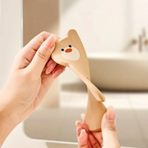 Bear-shaped Squeegee