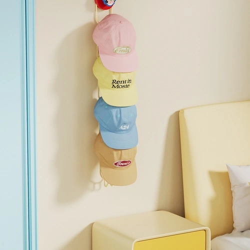 Peach-shaped Round Balls Stacked and Hung on A Row Hook